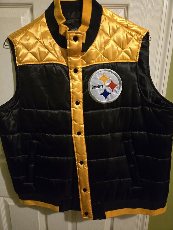 Other - NWOT Men's Pittsburgh Steelers Black and Gold Quilted Vest